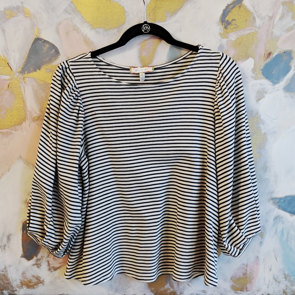 🦄2/$30 bundle🦄 Anthropologie shirt